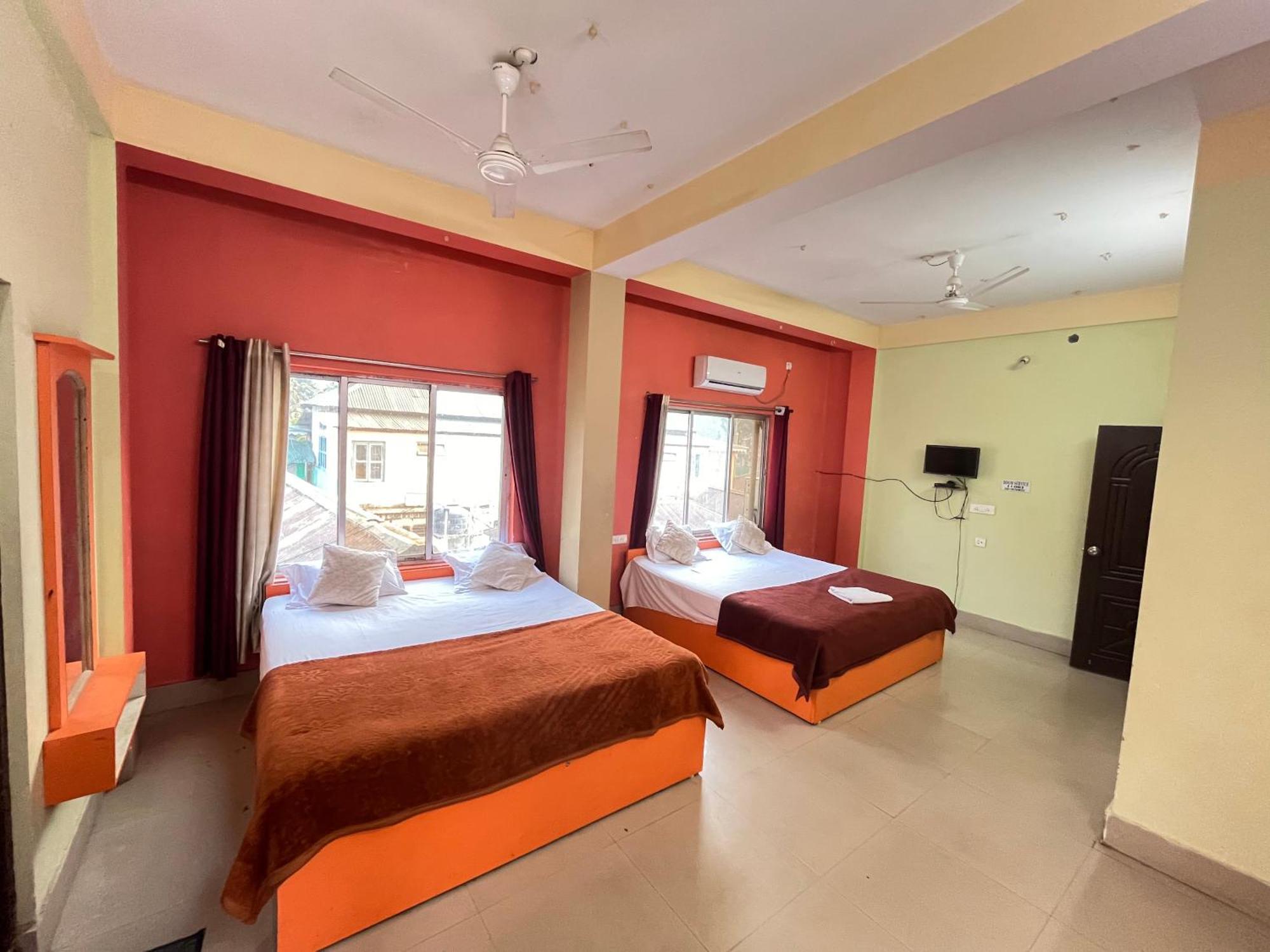 Green Earth Resort Lataguri Buitenkant foto
